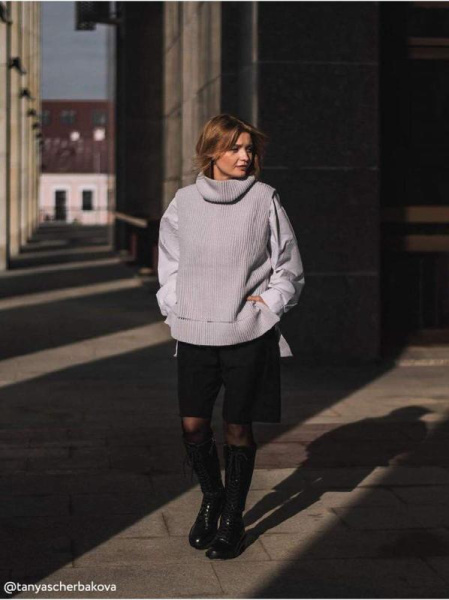 Вязаный шерстяной жилет без рукавов LDK 071