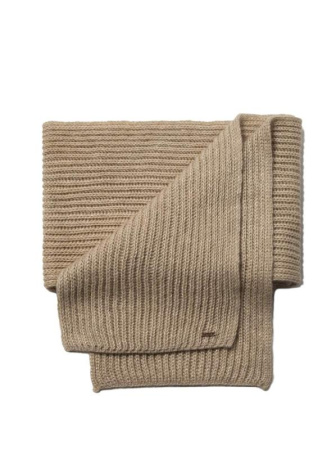 Вязаный шарф из пряжи с мохером и шерстью