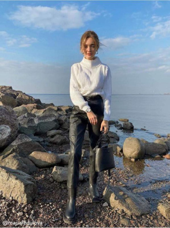 Укороченные брюки прямого кроя с высокой посадкой и напылением &quot;под кожу&quot; CITY CHIC || Брюки жін. CE CITY CHIC, р.164-96-102, black